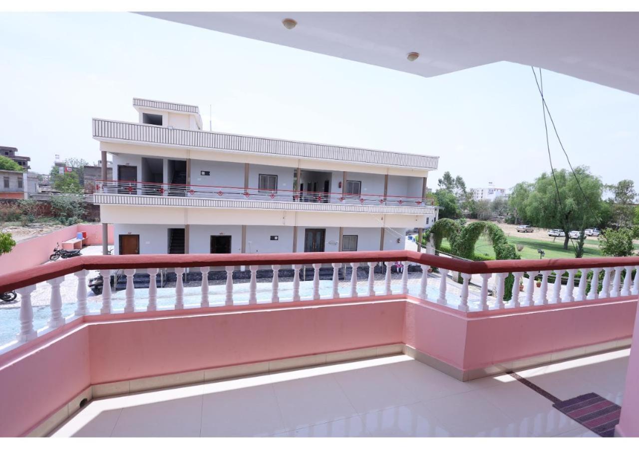 Goyal Bhawan Hotel Khātu Eksteriør billede
