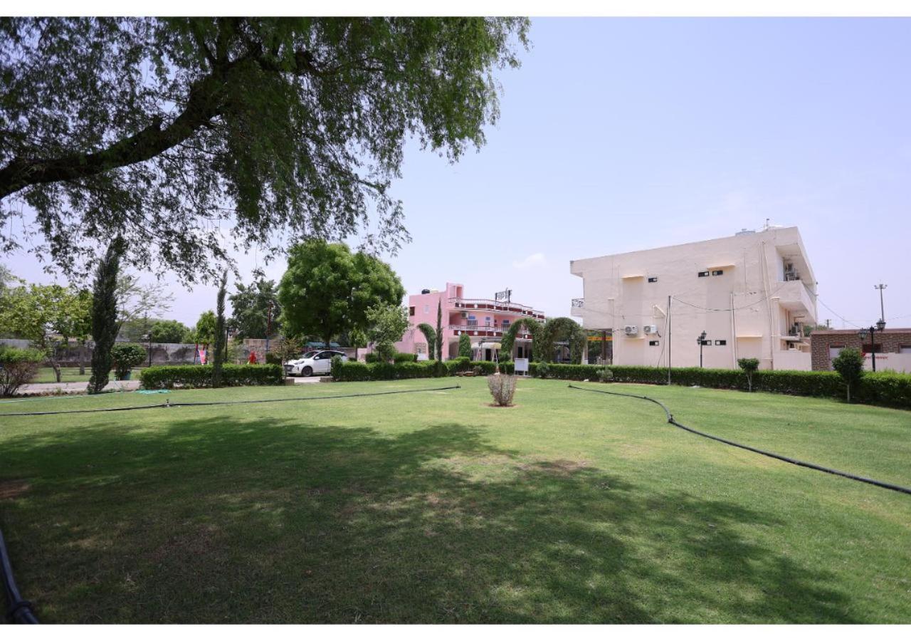 Goyal Bhawan Hotel Khātu Eksteriør billede