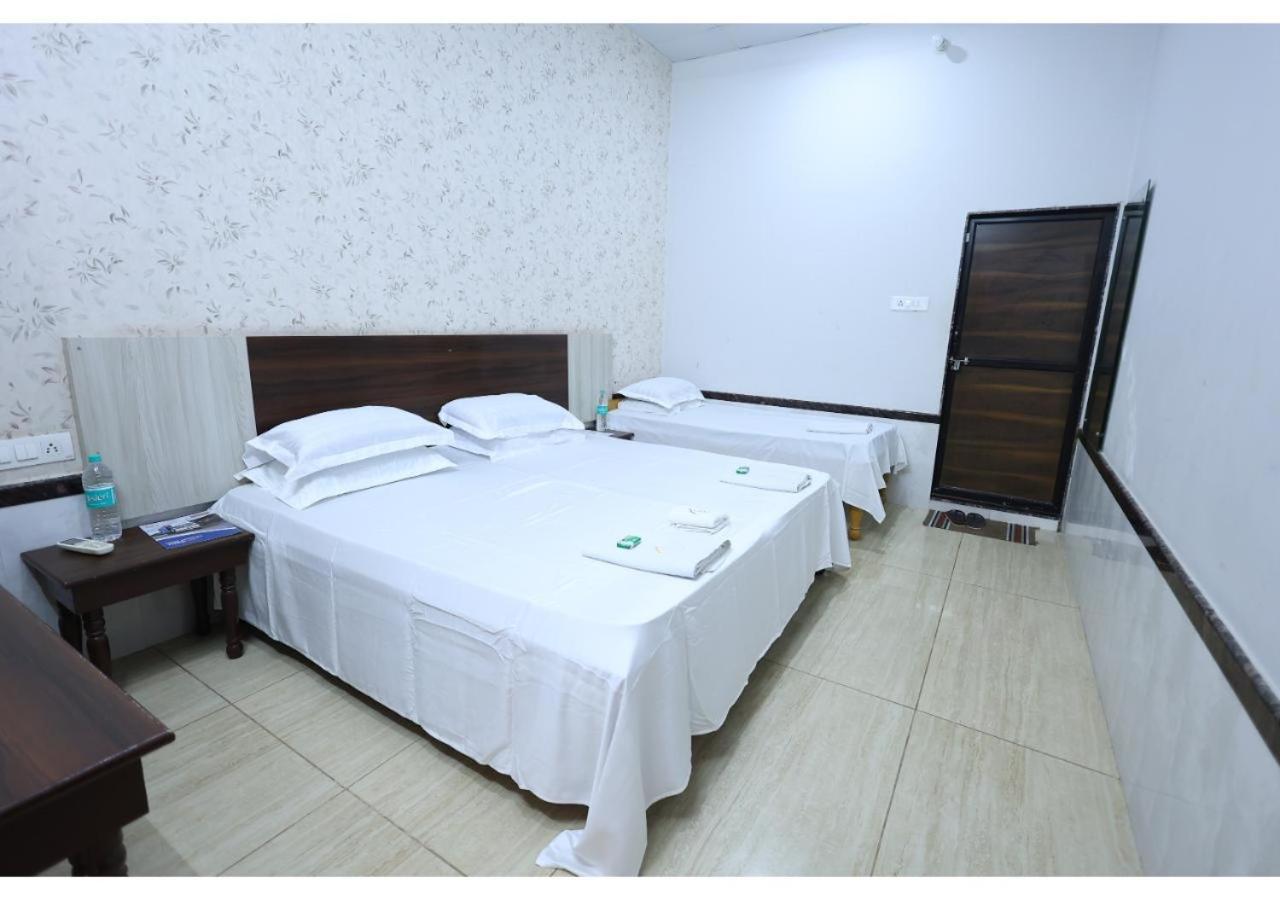 Goyal Bhawan Hotel Khātu Eksteriør billede
