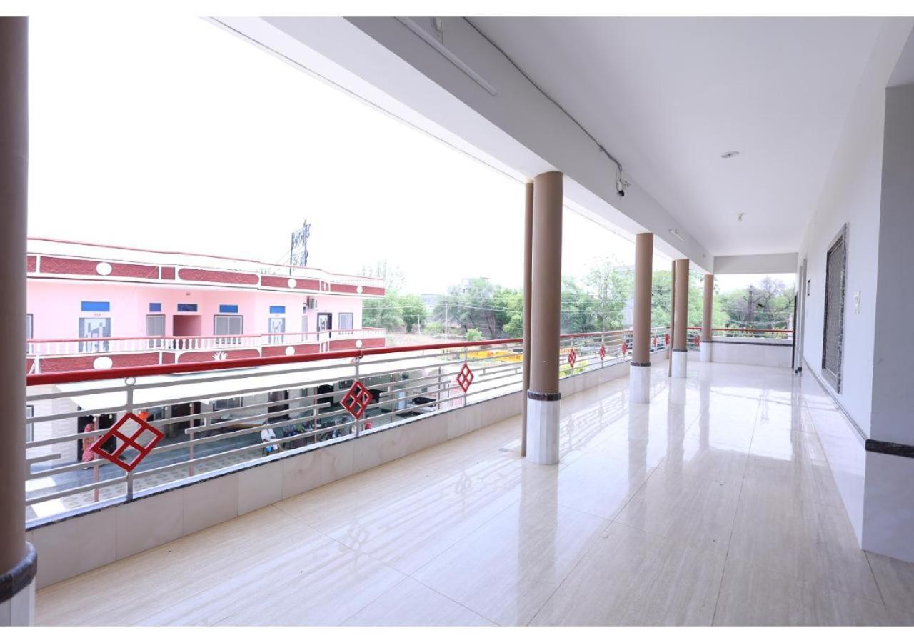 Goyal Bhawan Hotel Khātu Eksteriør billede